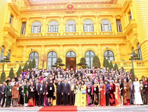 Chủ tịch nước Trương Tấn Sang gặp mặt đoàn doanh nhân tiêu biểu năm 2014