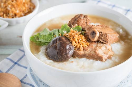 Cách nấu cháo sườn thơm ngon với bột gạo