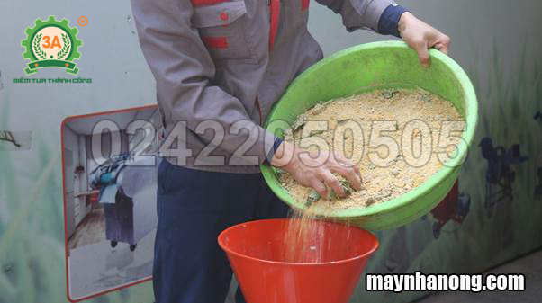 Máy ép cám viên cho thỏ 6