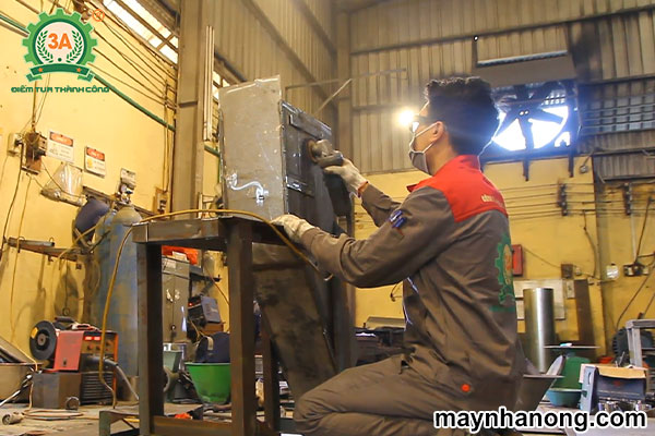 Sáng chế Máy nghiền đất, phân độ ẩm cao 2 tầng 3A3Kw