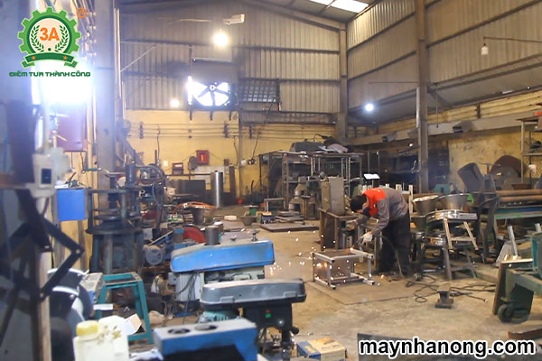 Chế tạo máy nghiền đất, phân độ ẩm cao 2 tầng 3A3Kw