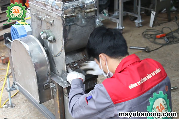 Sáng chế Máy nghiền đất, phân độ ẩm cao 2 tầng 3A3Kw