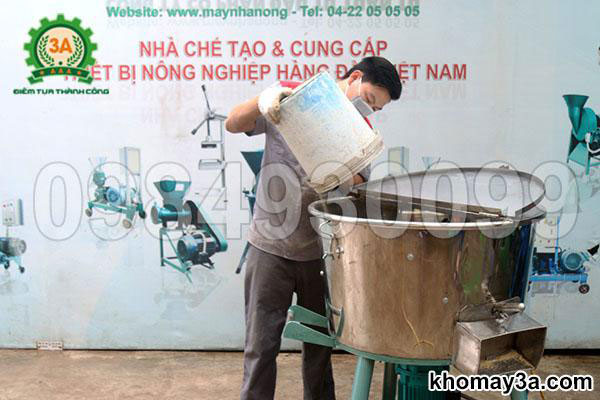 Máy Trộn Thức Ăn Cho Heo